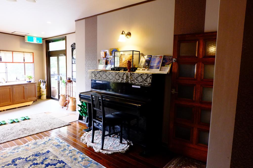 Kikuya Hotel Yamanakako Bagian luar foto